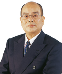 代表取締役社長　金谷　信栄